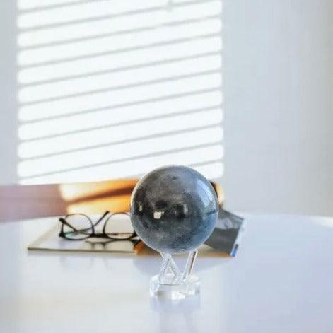 Moon MOOVA Globe